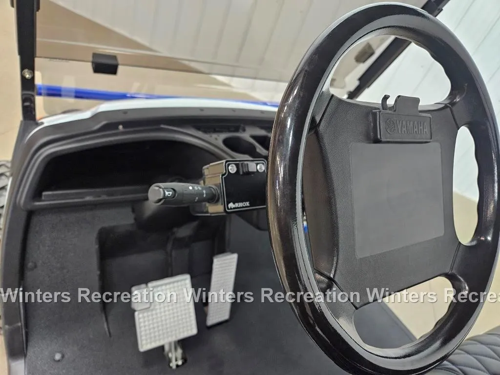 2016 Yamaha Drive Electric DELUXE STREET READY Golf Cart, Ghost White Chameleon - Image 10