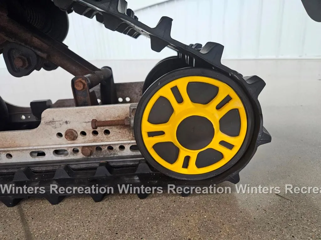 2005 Arctic Cat Z570 Snowmobile, Green - Winters Recreation