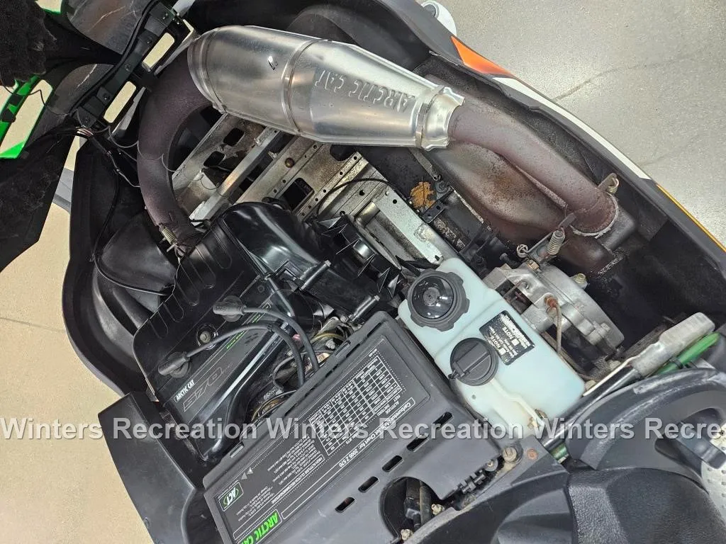 2005 Arctic Cat Z570 Snowmobile, Green - Winters Recreation