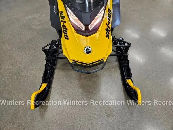ANSWER 【 WINTER WAX 】2024 2024 Ski-Doo MXZ Sport 600 EFI Snowmobile, Black & Yellow
